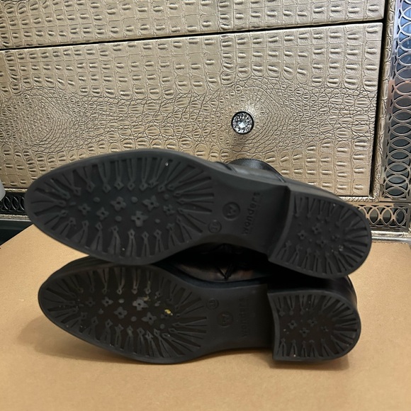 🌟HP🌟 Wonders Black Leather Ankle Boots with Fringe - Picture 7 of 10